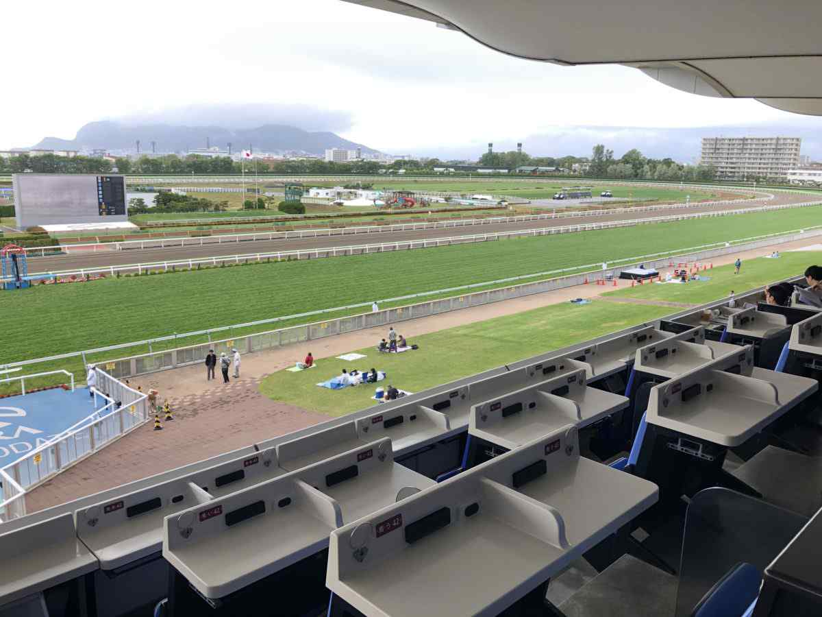 函館競馬場の馬主席